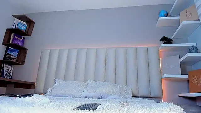 Sally  Walker online show from October 2025 04:15:02 AM