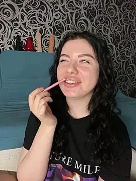 Kimi Ass online show from February 2025 07:49:01 PM