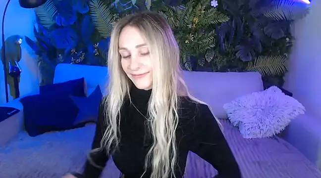 Snapshot of Horny_Blond chatting on December 2024 09:11:01 AM Horny Blond online show from December 2024 09:11:01 AM