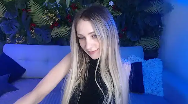 Snapshot of Horny_Blond chatting on December 2024 09:02:02 AM Horny Blond online show from December 2024 09:02:02 AM