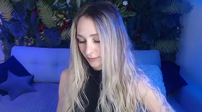 Snapshot of Horny_Blond chatting on December 2024 09:11:02 AM Horny Blond online show from December 2024 09:11:02 AM