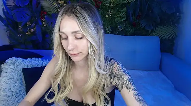 Snapshot of Horny_Blond chatting on March 2025 12:12:01 PM Horny Blond online show from March 2025 12:12:01 PM