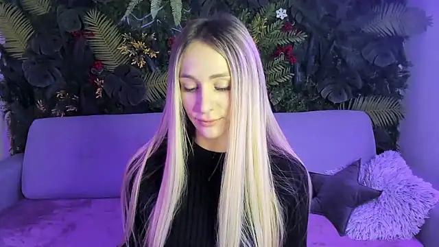 Snapshot of Horny_Blond chatting on January 2026 09:01:01 AM Horny Blond online show from January 2026 09:01:01 AM