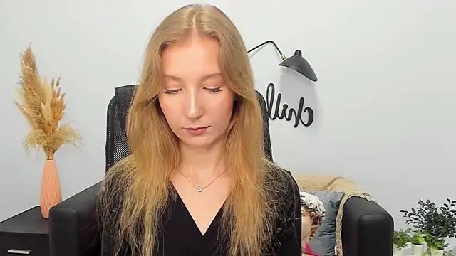 LolaWilsons online show from March 2025 09:03:02 AM