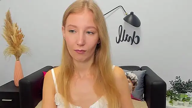 LolaWilsons online show from September 2025 08:19:01 AM