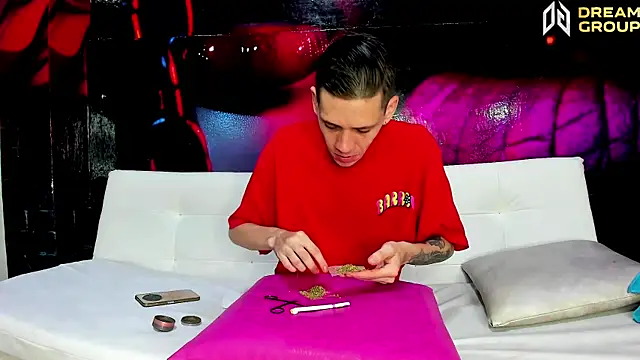 SlimLoves online show from December 2025 10:58:02 PM