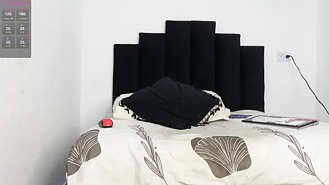 Snapshot of MarcoAlexLatino chatting on January 2025 02:23:01 AM MarcoAlexLatino online show from January 2025 02:23:01 AM