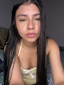 Snapshot of hurrem_18 chatting on February 2026 07:10:01 PM hurrem 18 online show from February 2026 07:10:01 PM