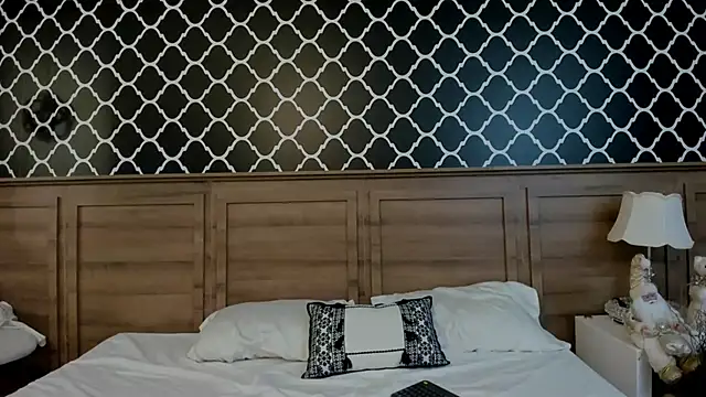 Snapshot of Amber_Rush_ chatting on December 2025 10:47:01 PM Amber Rush online show from December 2025 10:47:01 PM