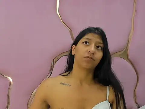 Snapshot of VaneLin18 chatting on September 2025 12:32:01 AM VaneLin18 online show from September 2025 12:32:01 AM