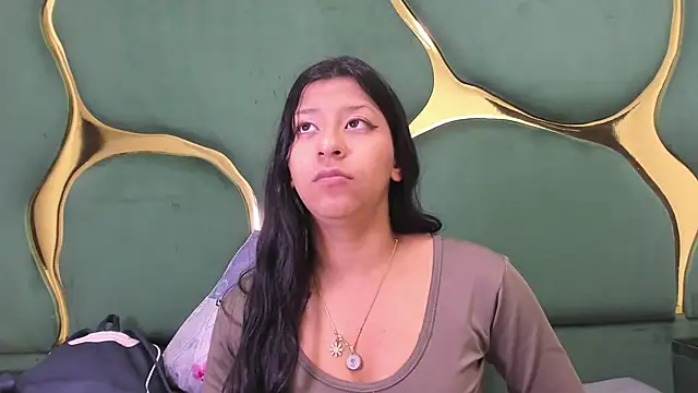 Snapshot of VaneLin18 chatting on December 2025 07:10:02 PM VaneLin18 online show from December 2025 07:10:02 PM