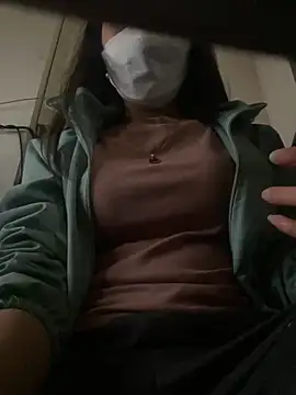 Snapshot of Tuongvy05 chatting on December 2024 01:21:01 PM Tuongvy05 online show from December 2024 01:21:01 PM