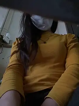 Snapshot of Tuongvy05 chatting on December 2024 03:01:01 PM Tuongvy05 online show from December 2024 03:01:01 PM