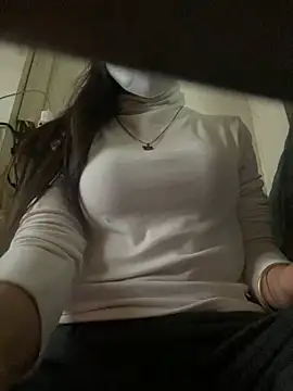 Snapshot of Tuongvy05 chatting on December 2024 12:43:02 AM Tuongvy05 online show from December 2024 12:43:02 AM