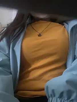 Snapshot of Tuongvy05 chatting on January 2025 02:07:02 AM Tuongvy05 online show from January 2025 02:07:02 AM