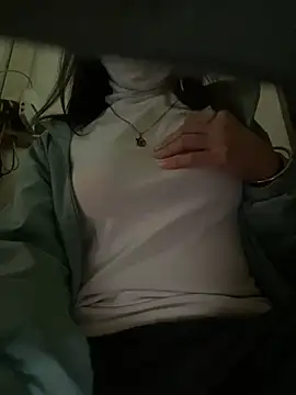 Snapshot of Tuongvy05 chatting on January 2025 11:06:01 AM Tuongvy05 online show from January 2025 11:06:01 AM