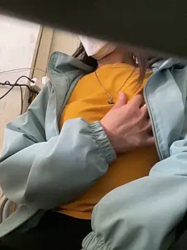 Snapshot of Tuongvy05 chatting on January 2025 05:48:02 AM Tuongvy05 online show from January 2025 05:48:02 AM