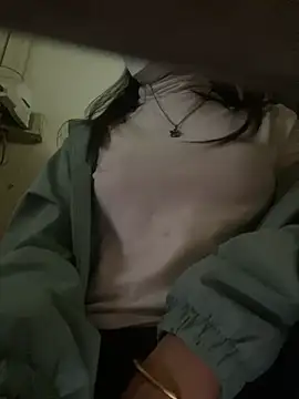 Snapshot of Tuongvy05 chatting on January 2025 06:10:02 PM Tuongvy05 online show from January 2025 06:10:02 PM