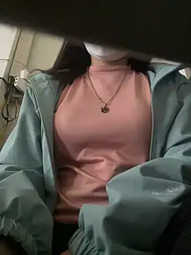 Snapshot of Tuongvy05 chatting on January 2025 04:02:02 AM Tuongvy05 online show from January 2025 04:02:02 AM