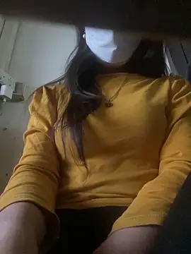 Snapshot of Tuongvy05 chatting on January 2025 11:45:02 AM Tuongvy05 online show from January 2025 11:45:02 AM