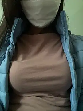 Snapshot of Tuongvy05 chatting on March 2025 12:40:02 AM Tuongvy05 online show from March 2025 12:40:02 AM