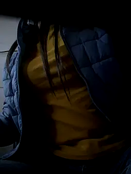 Snapshot of Tuongvy05 chatting on December 2025 02:48:01 PM Tuongvy05 online show from December 2025 02:48:01 PM