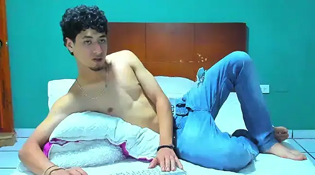 Snapshot of Chandler_ken chatting on March 2025 01:58:02 AM Chandler ken online show from March 2025 01:58:02 AM