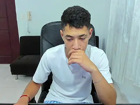 Snapshot of Chandler_ken chatting on September 2025 01:06:02 AM Chandler ken online show from September 2025 01:06:02 AM