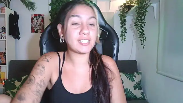 Snapshot of blvckbabyweed07 chatting on May 2026 11:10:02 PM blvckbabyweed07 online show from May 2026 11:10:02 PM