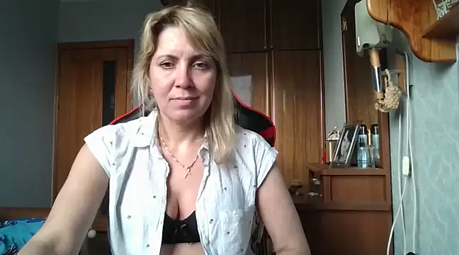 IrinaB1 online show from March 2025 02:58:01 PM