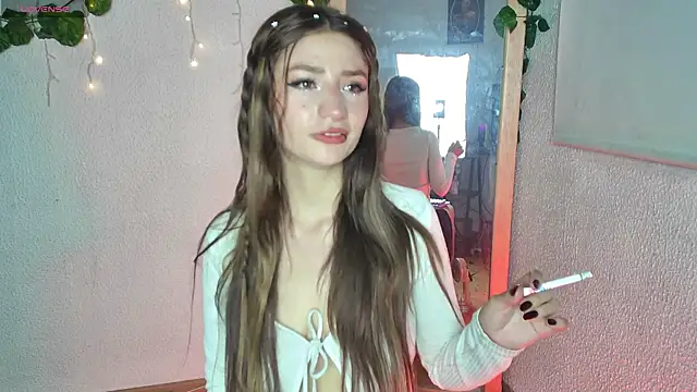 Snapshot of ari_kat chatting on January 2025 05:15:02 AM ari kat online show from January 2025 05:15:02 AM