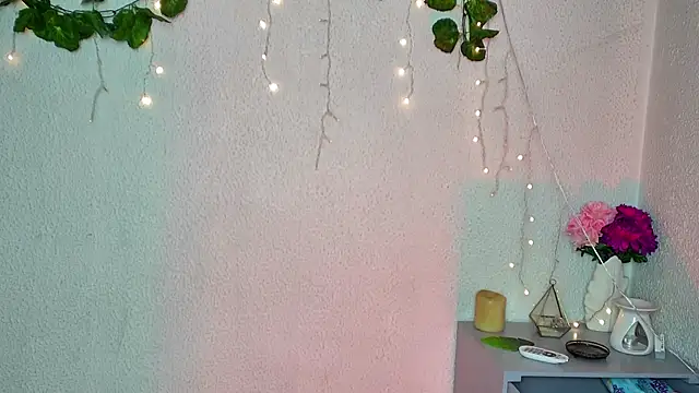 Snapshot of ari_kat chatting on February 2025 05:30:01 AM ari kat online show from February 2025 05:30:01 AM