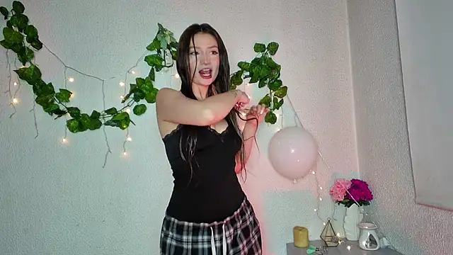 Snapshot of ari_kat chatting on February 2025 02:53:02 AM ari kat online show from February 2025 02:53:02 AM