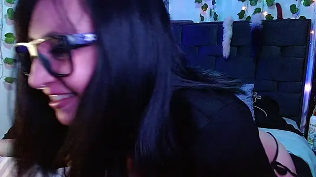 Snapshot of the_lesbian_game chatting on March 2025 07:46:02 AM the lesbian game online show from March 2025 07:46:02 AM