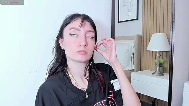 lizzy davis 1 online show from November 2025 07:46:02 PM