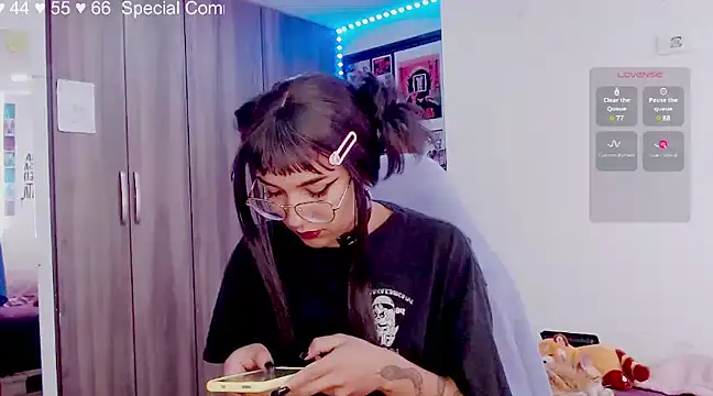 melissahowl online show from March 2025 04:45:02 PM