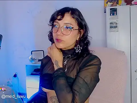 melissahowl online show from December 2025 08:06:01 PM