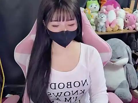 Snapshot of Pam_Lee chatting on December 2024 04:40:01 PM Pam Lee online show from December 2024 04:40:01 PM