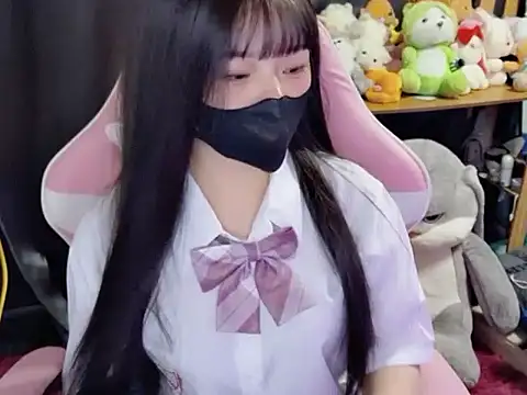 Snapshot of Pam_Lee chatting on December 2024 01:39:01 PM Pam Lee online show from December 2024 01:39:01 PM