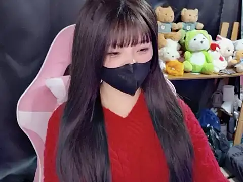 Snapshot of Pam_Lee chatting on December 2024 05:47:02 PM Pam Lee online show from December 2024 05:47:02 PM