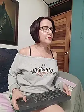 IsisBlake online show from April 2026 05:01:02 AM