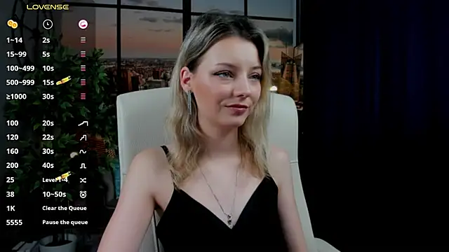 pretty little thing online show from January 2025 02:03:02 AM