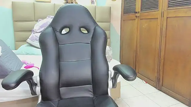 lilybaudyn  online show from February 2025 08:04:01 AM