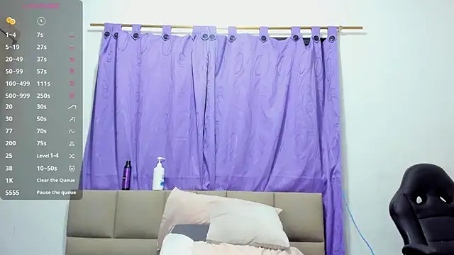 Snapshot of lilybaudyn_ chatting on February 2026 05:06:02 PM lilybaudyn online show from February 2026 05:06:02 PM