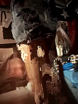 Snapshot of Gillygilly76 chatting on February 2026 07:25:01 AM Gillygilly76 online show from February 2026 07:25:01 AM