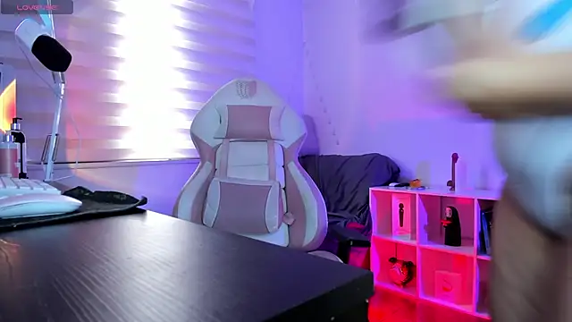 Gaby Miller22 online show from September 2025 04:06:01 PM