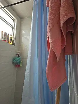 valery mora online show from October 2025 03:44:02 PM