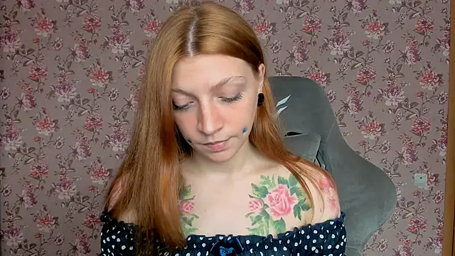 Snapshot of Lolly_Haze chatting on June 2026 04:10:02 AM Lolly Haze online show from June 2026 04:10:02 AM