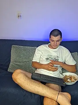 Snapshot of _Ottis_ chatting on November 2025 12:57:01 AM Ottis online show from November 2025 12:57:01 AM