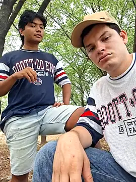 Snapshot of _Ottis_ chatting on January 2026 07:11:01 PM Ottis online show from January 2026 07:11:01 PM